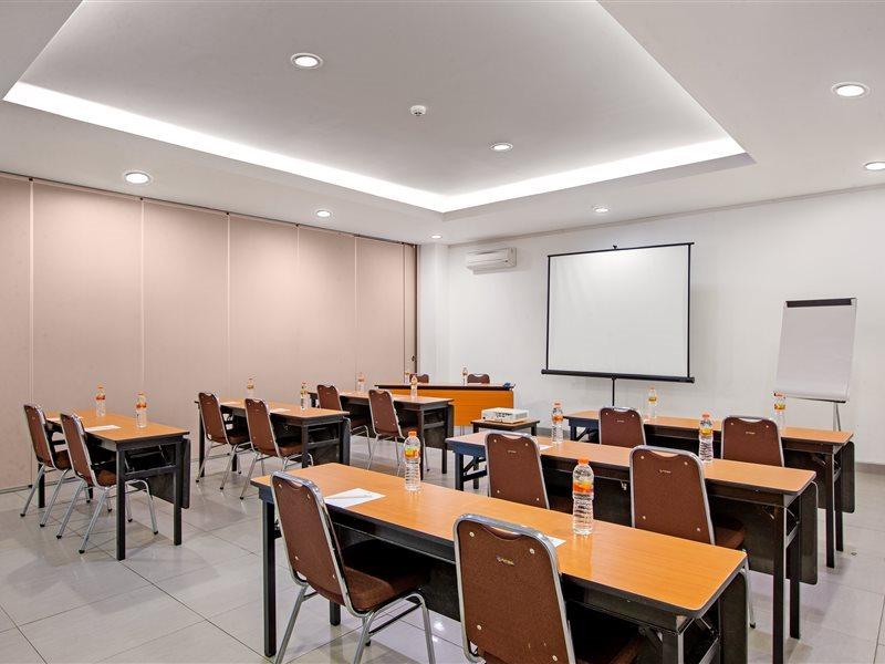 Carani Hotel ジョグジャカルタ エクステリア 写真