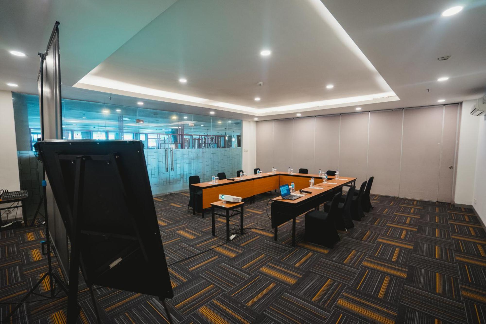 Carani Hotel ジョグジャカルタ エクステリア 写真